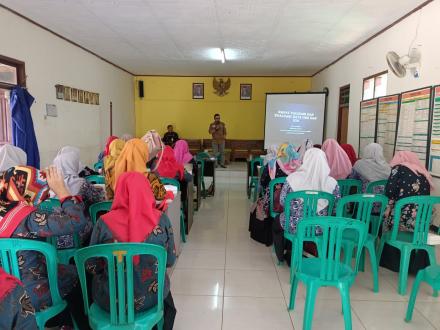 PUSKESMAS 2 RAKIT LAKUKAN EVALUASI & VALIDASI DATA GISI & KIA